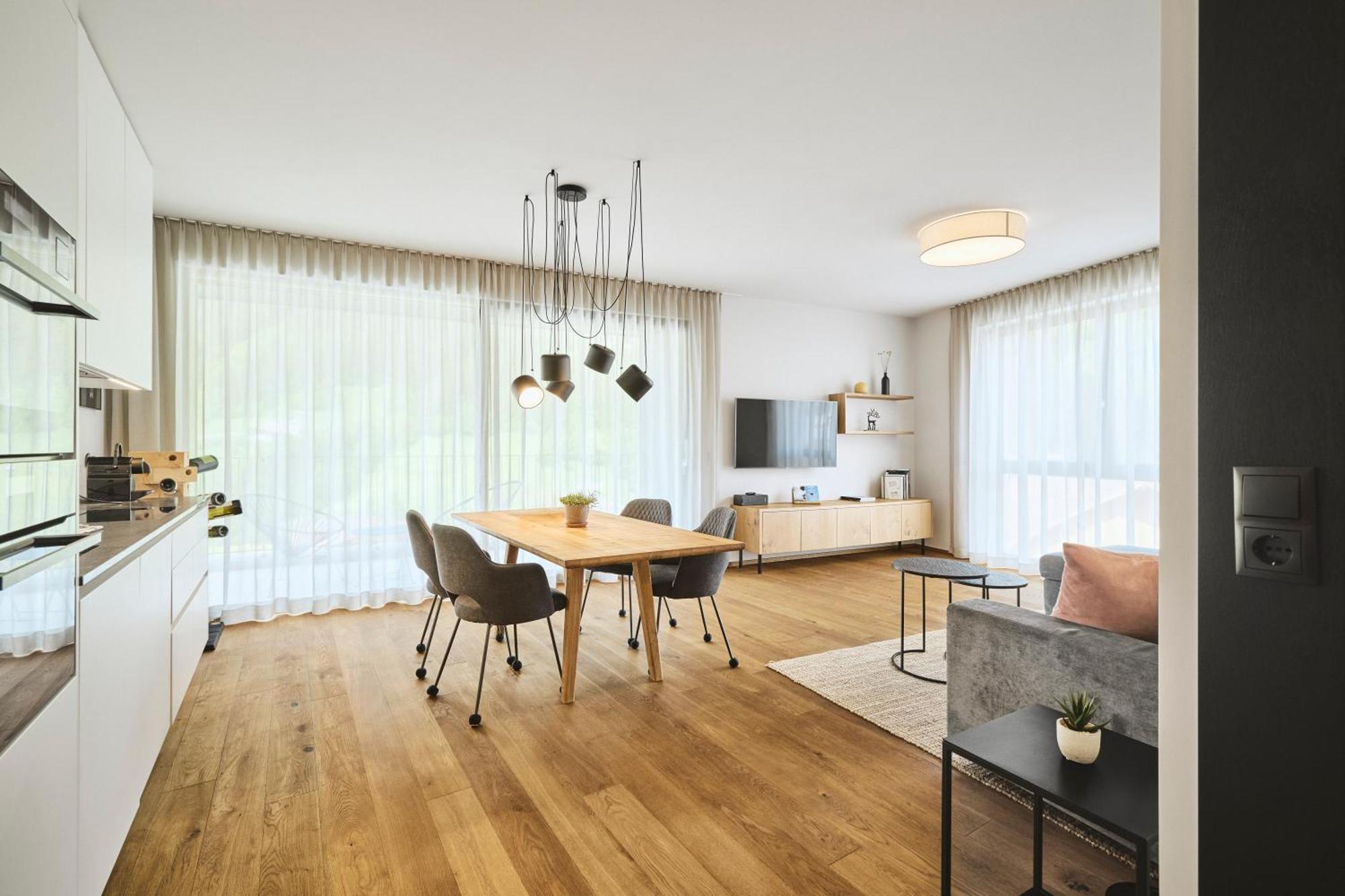 Stilvolles, Lichtdurchflutetes Luxus-appartement In Der Residenz Silvretta - Inklusive Silvretta Card Premium See