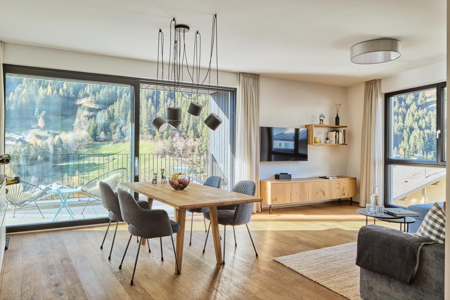 Stilvolles, Lichtdurchflutetes Luxus-appartement In Der Residenz Silvretta - Inklusive Silvretta Card Premium *
